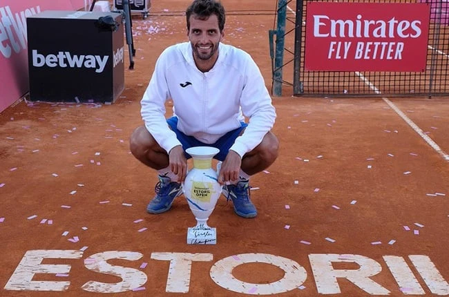 'Big brother' Ramos Vinolas beats Norrie for Estoril ATP title