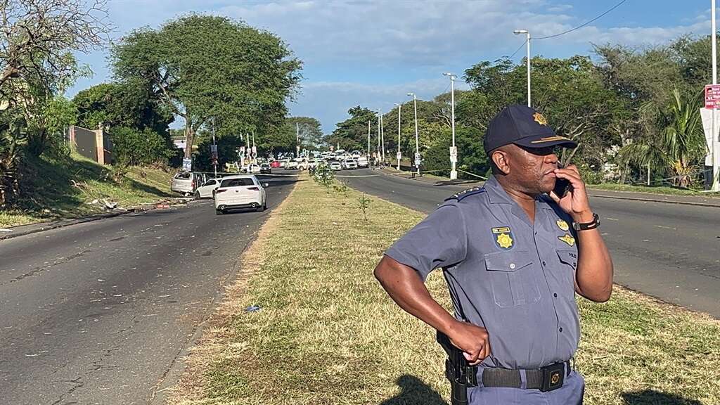 KZN robbery showdown: Police kill two suspects, injure one, hunt for at least 7 others