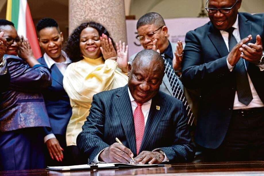 BLITSBERIG | Ramaphosa laat val Bela-bom