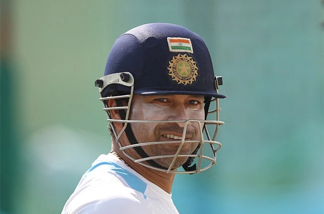 Tendulkar bats for Robinson over England suspension for racist tweets