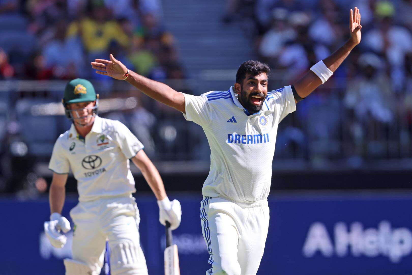 Bumrah plaas Indië in beheer op dag waarop 17 paaltjies kantel