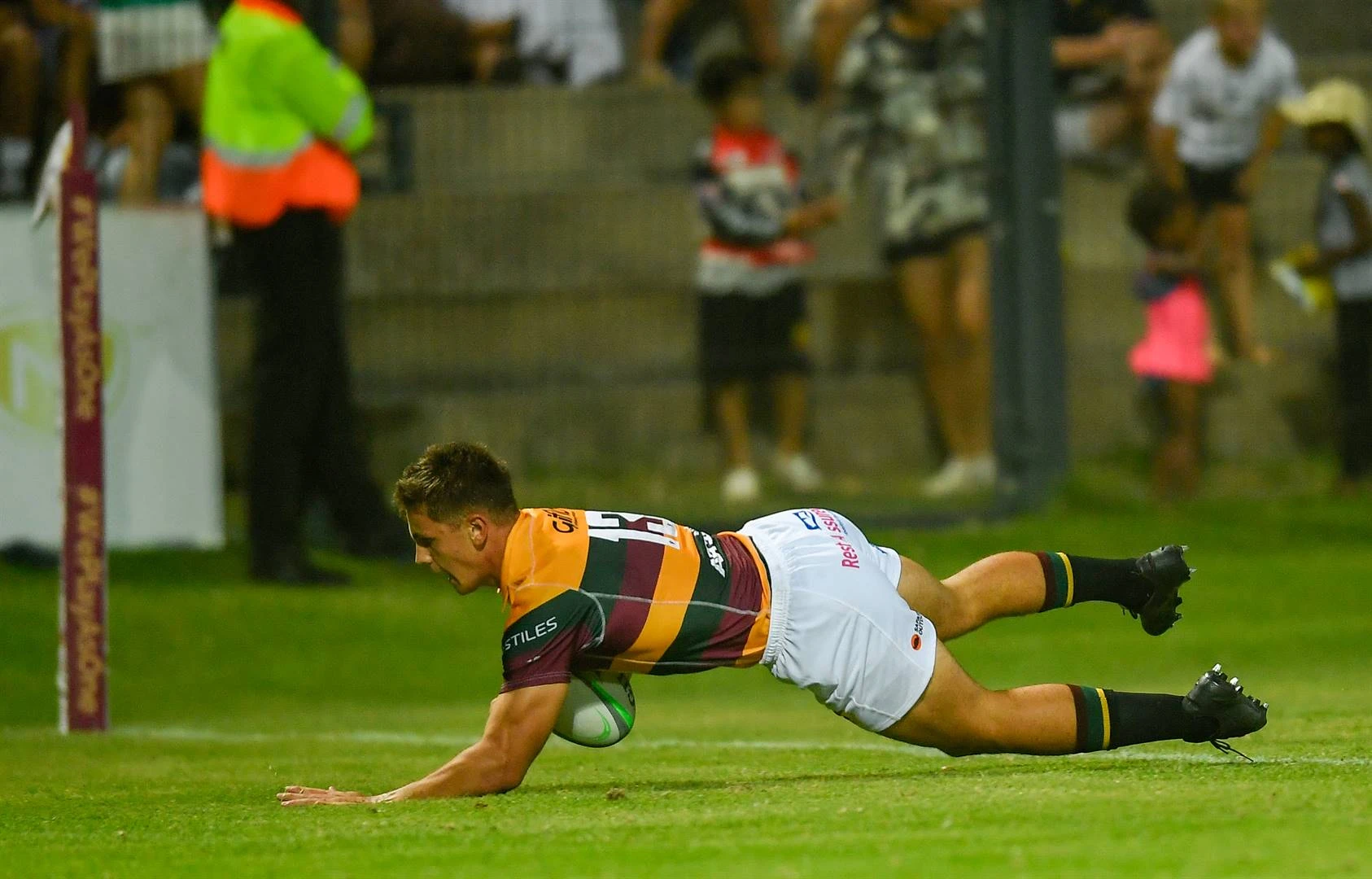 Gesogte jonges teken vir Stormers