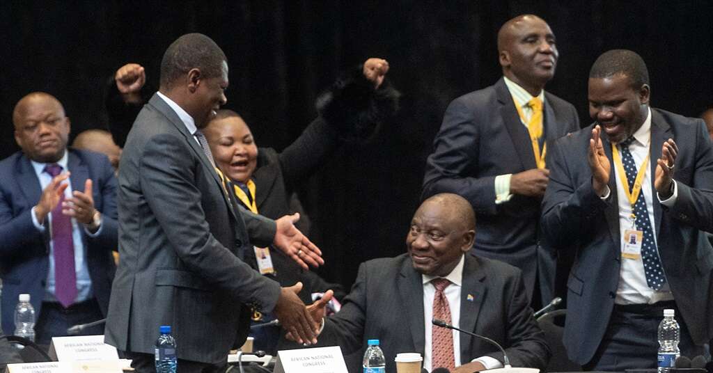 COALITION NATION | Cheers, whistling, applause and ululation as Ramaphosa re-elected with 283 votes