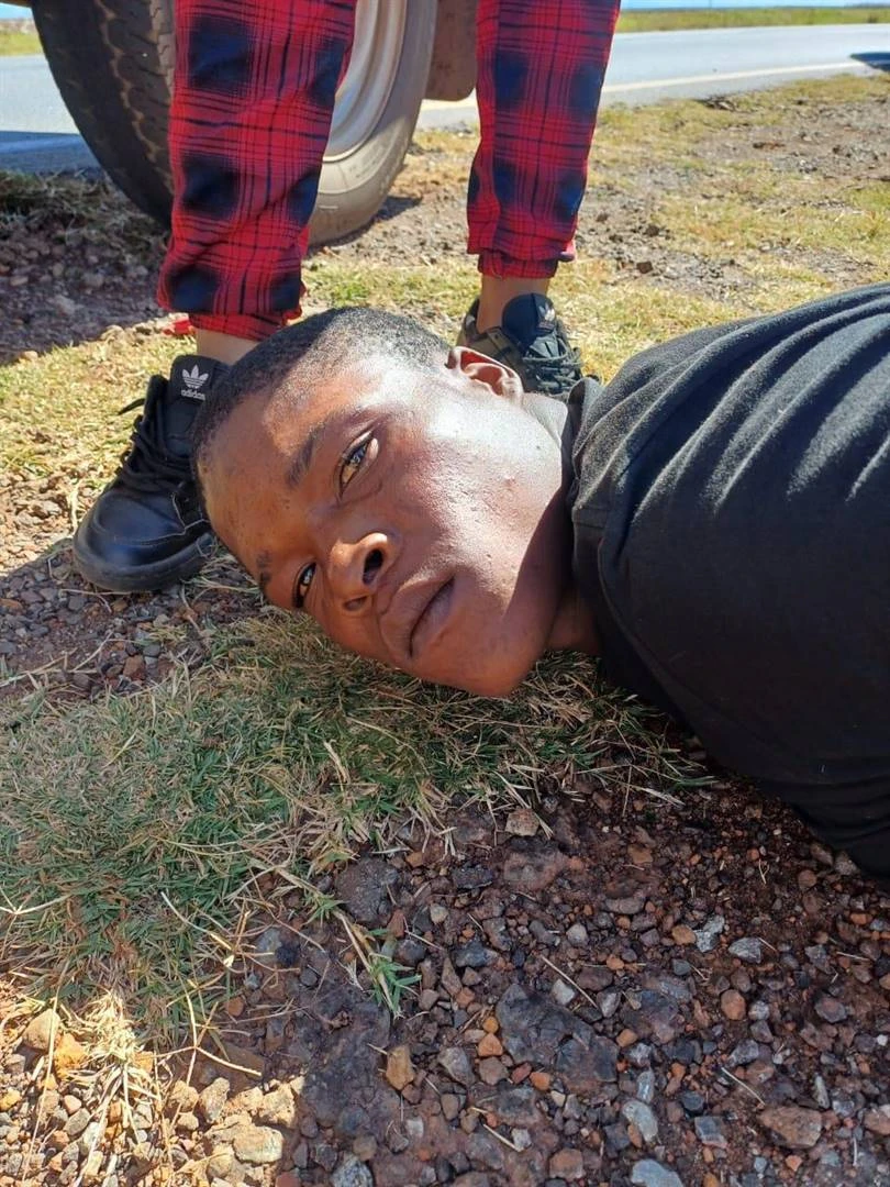 Man (24) in hof weens moord op boer buite Roossenekal