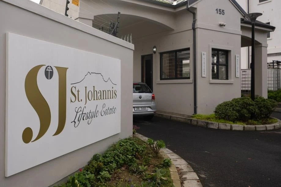 Polisie ondersoek moord nadat familie eers hoor vrou (85) ‘val haar dood’ in Parow-aftreeoord