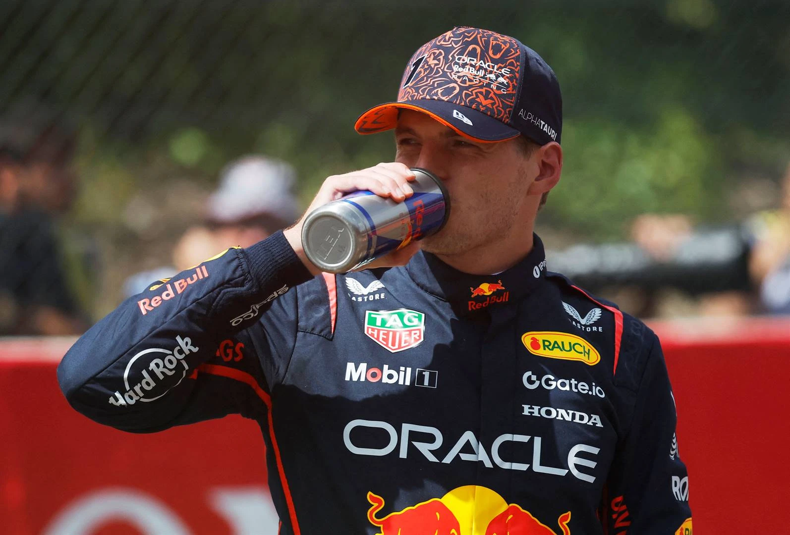 Verstappen sê hy gaan nêrens heen