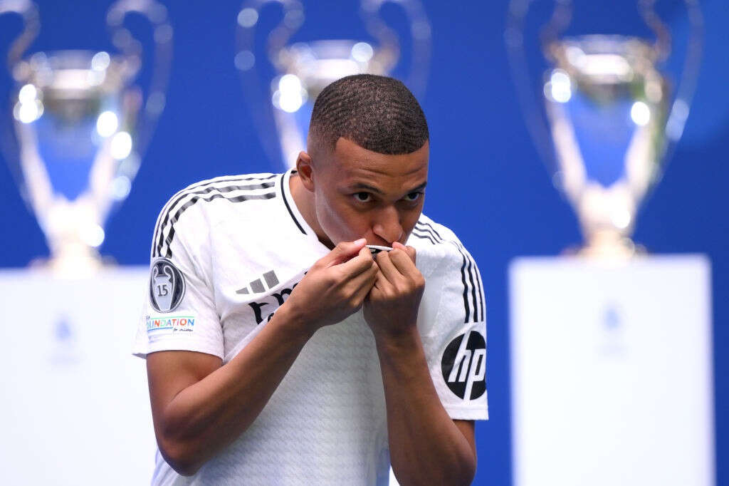 WATCH | 'Wow!': Mbappe overwhelmed but ready as 80 000 Real Madrid fans welcome French star