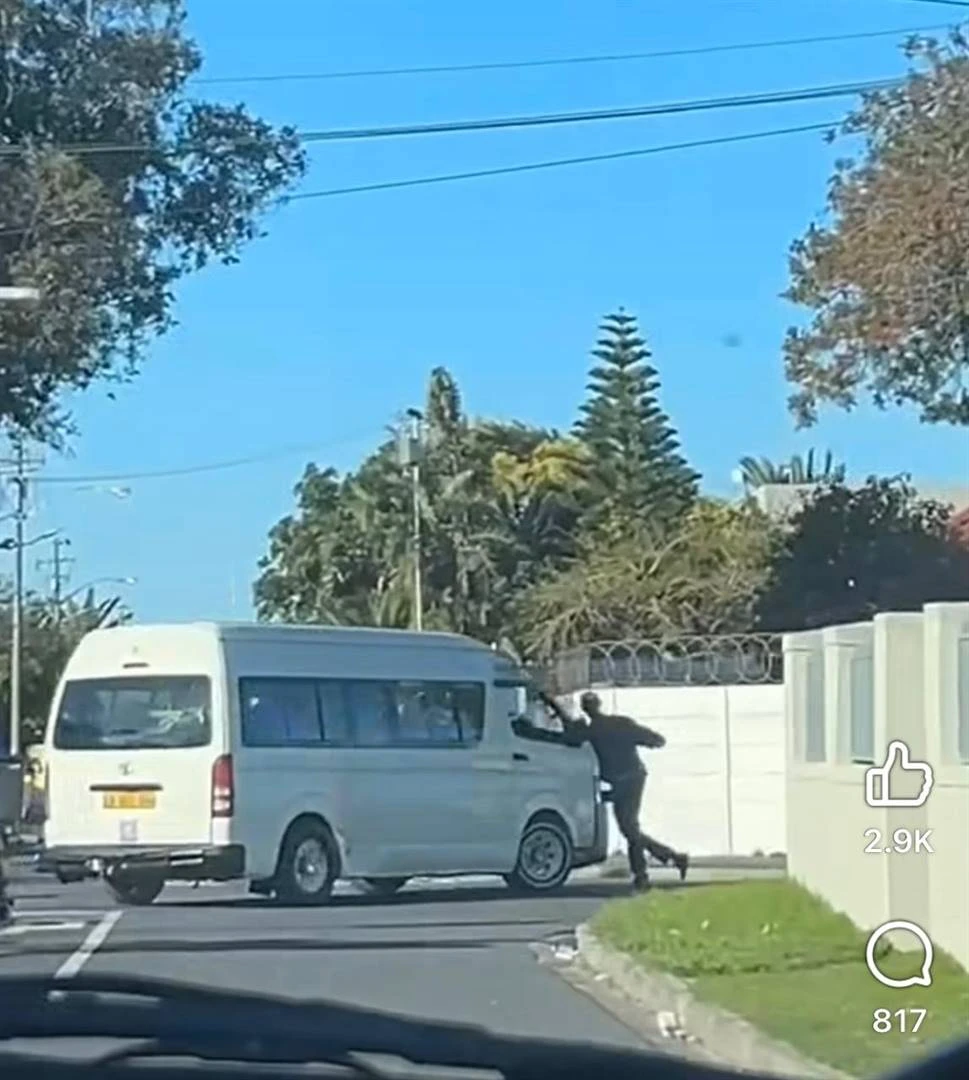 Taxibestuurder stoot Kaapse verkeersbeampte doodluiters met voertuig uit die pad