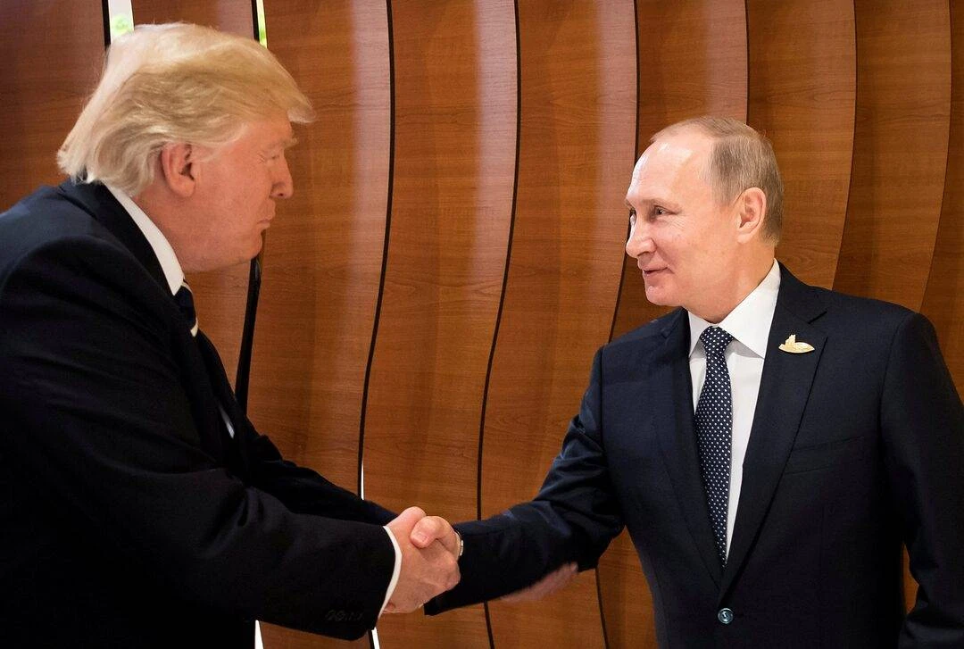 Kremlin bevestig vergadering tussen Trump en Poetin oor Oekraïne