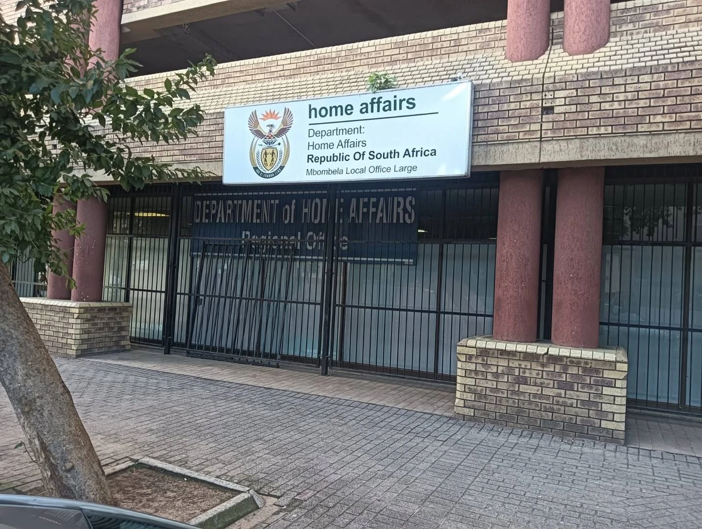 Drie takke van binnelandse sake in Mpumalanga gesluit weens dispuut