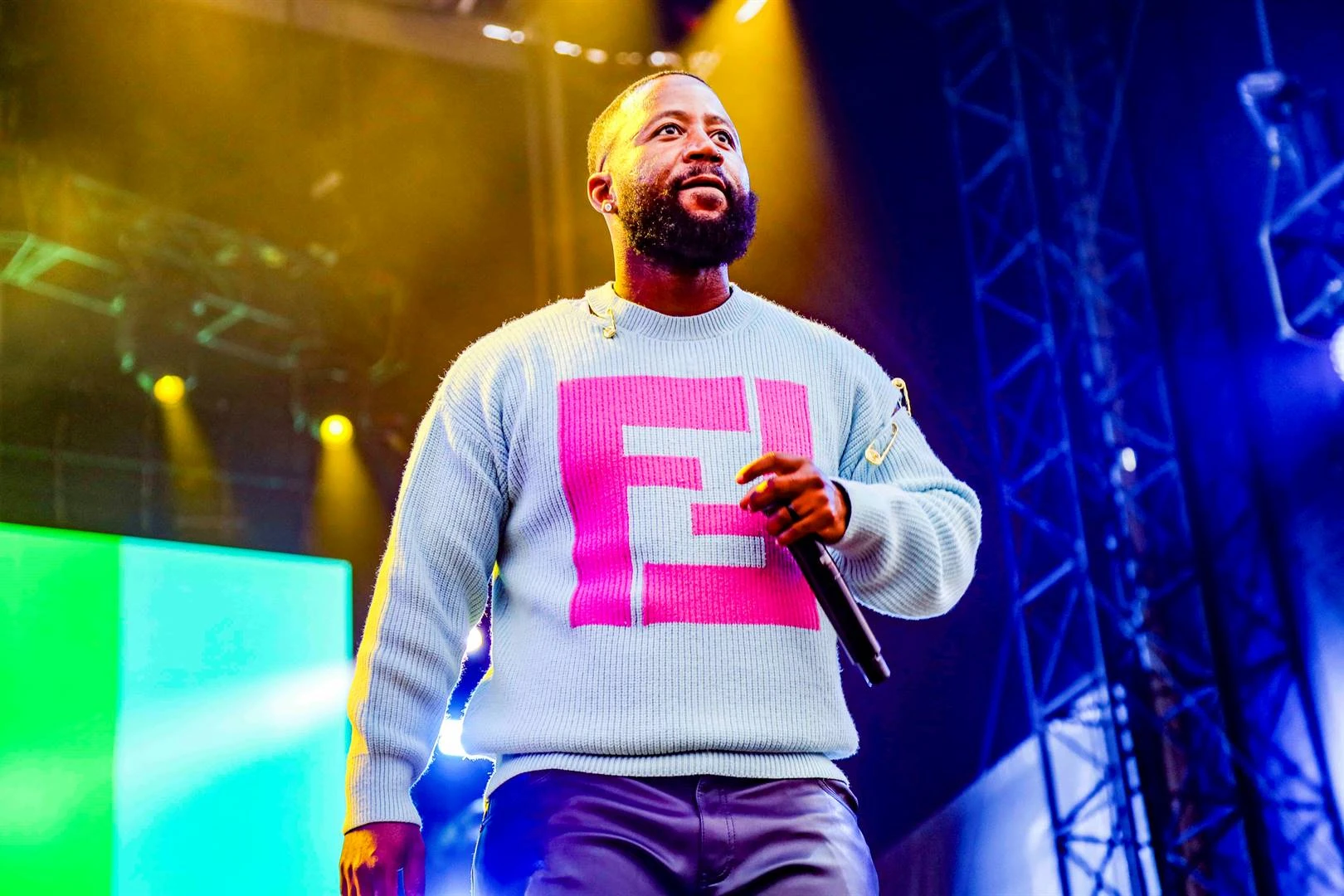 Rapper Cassper se opskop mik om Vrystaatse rugbystadion vol te prop