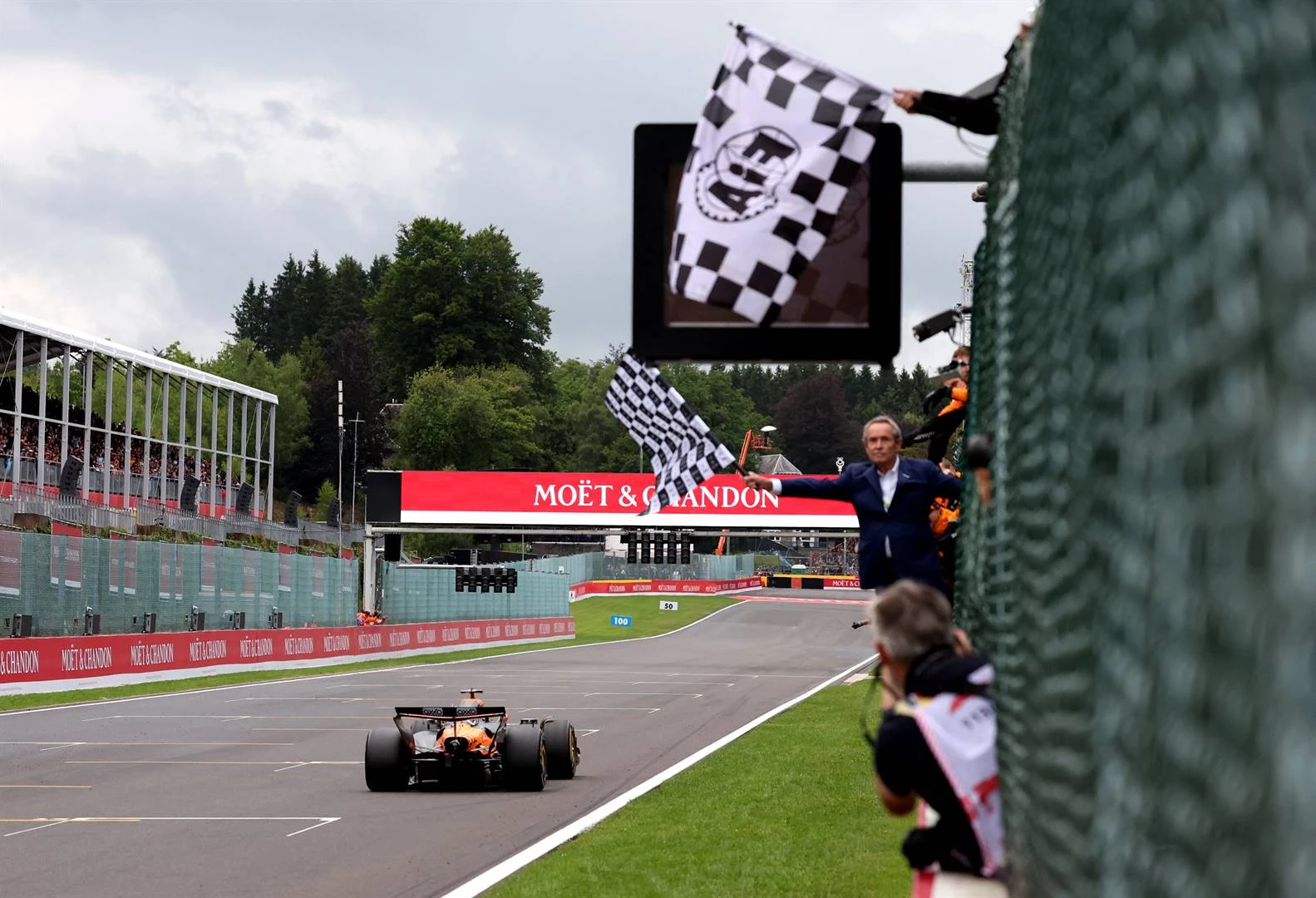 Piastri wys hakskene vir Norris in Belgiese F1-Grand Prix