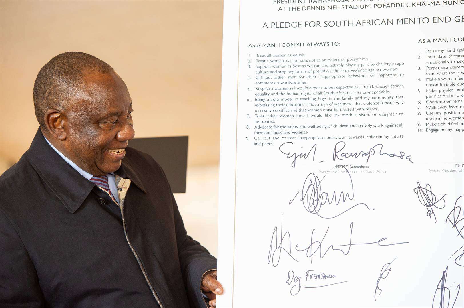 Ramaphosa bring historiese besoek aan Pofadder op Vrouedag