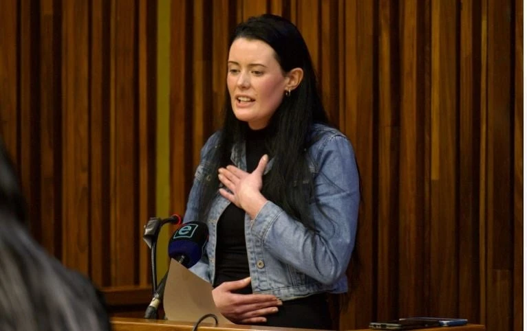 Amber Lee aangekla ‘omdat Challita kwaad is vir haar’