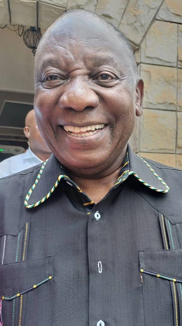 Cyril en kie in Bloem: Onbekwaamheid nie aan kaders gekoppel, sê Mbalula