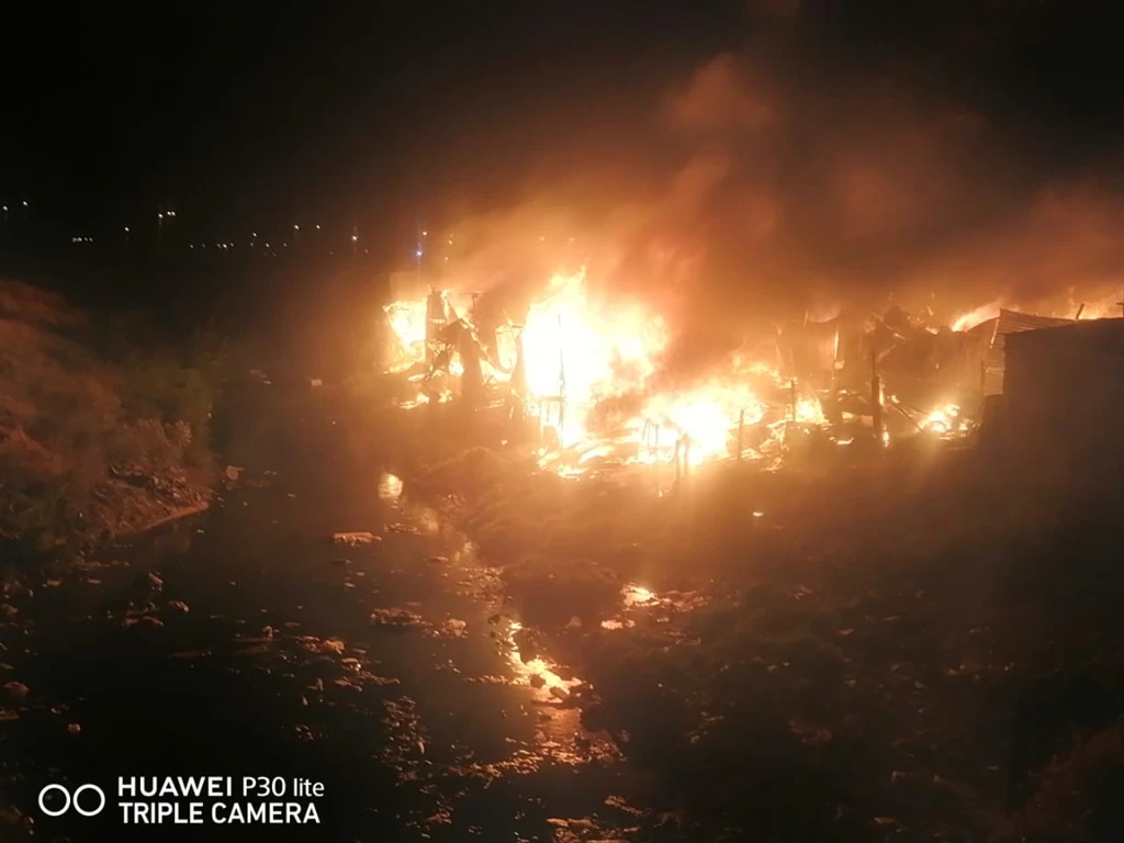 PICS | Many left destitute after wild fire breaks out in Cape Town