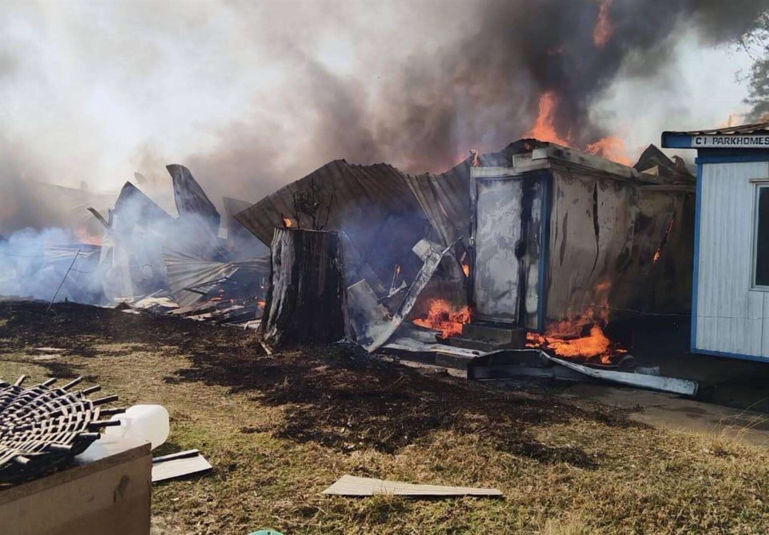 Veldbrande rig groot skade aan by O-Kaapse mediese geriewe