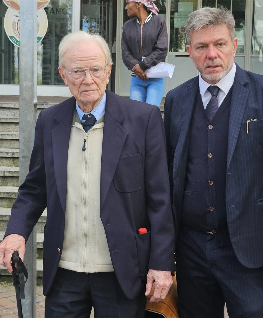 Selferkende pedofiel (86) kan nie ontslag kry, sê Wynberg-streekhof