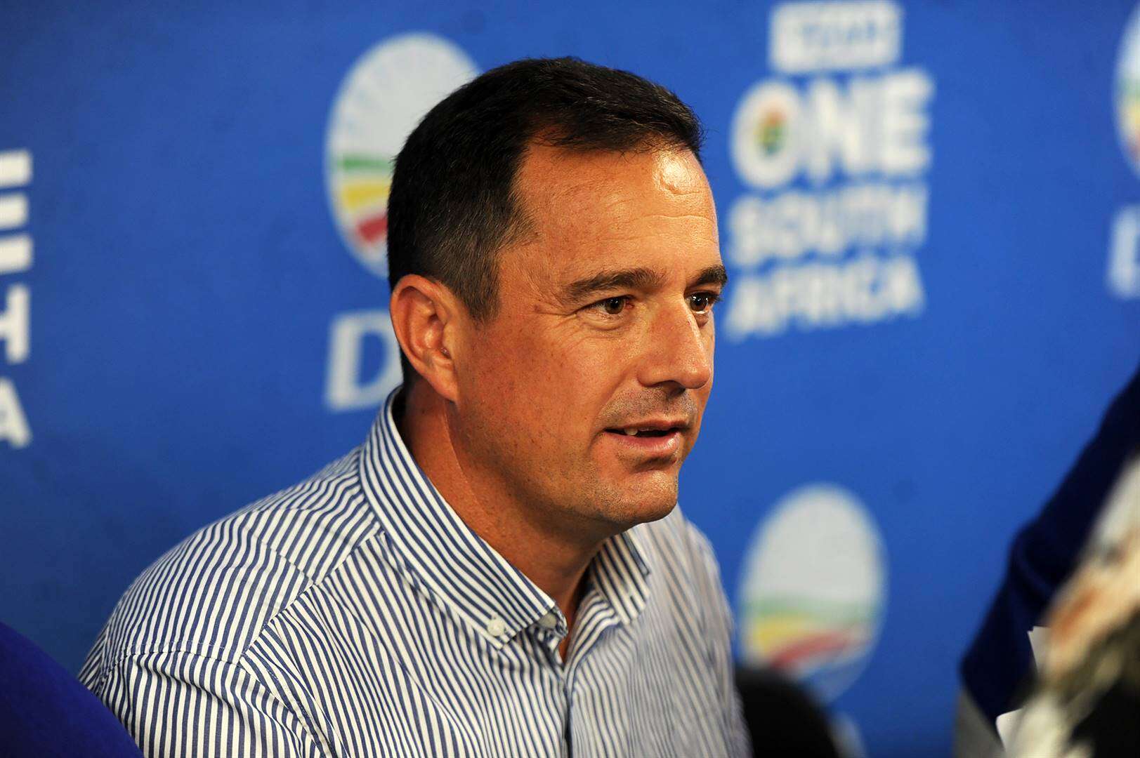 Steenhuisen is bly SA appels rol weer na Thailand