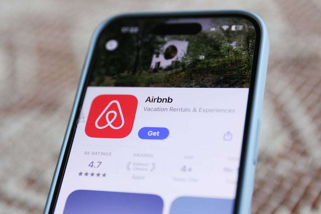 Tourism dept finalising policy to place 'thresholds' on Airbnb listings in SA