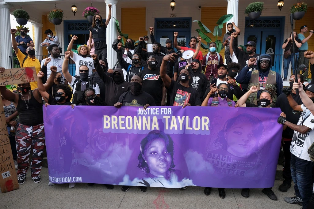 Breonna Taylor grand juror says Kentucky AG did not present homicide charges