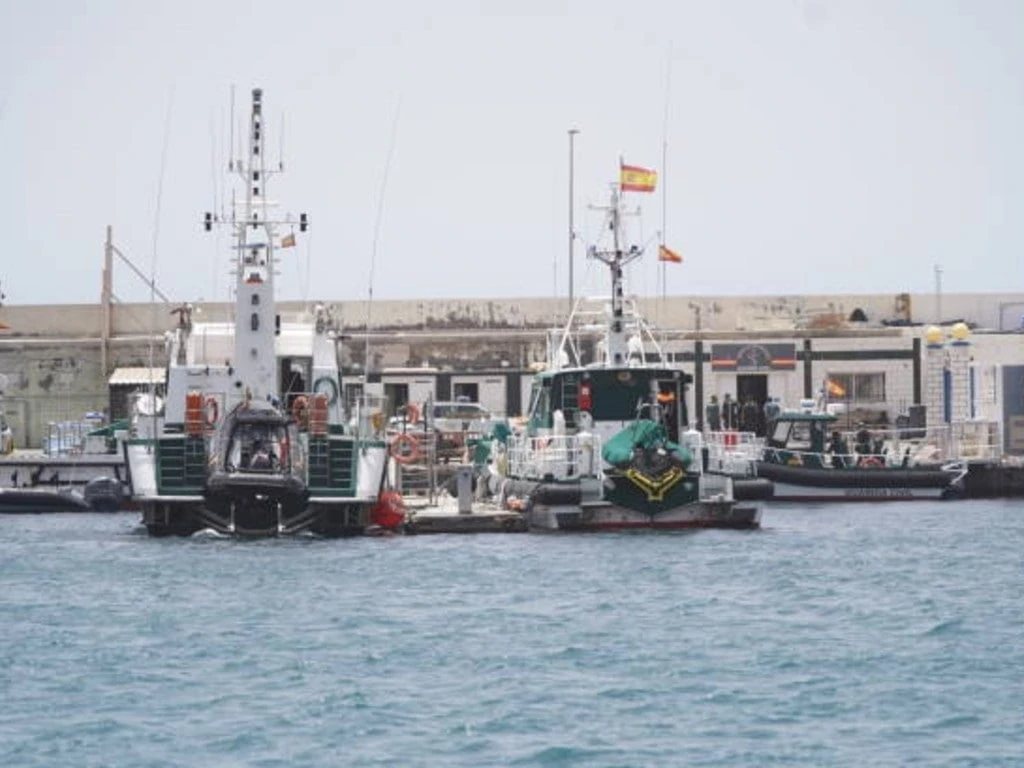 Body of girl snatched by father found off Spanish island