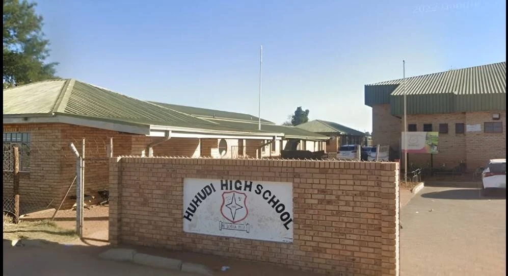 Vrae ná meisie by skool sterf toe kinders oefening as straf doen