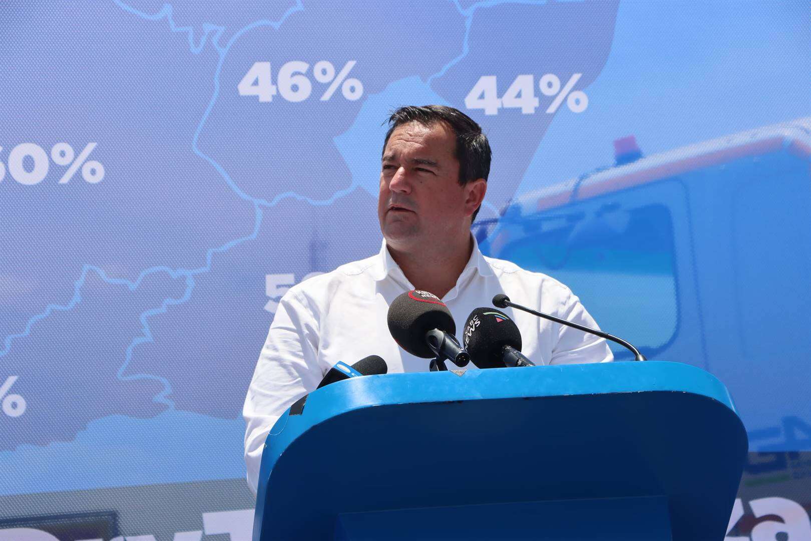 ‘Maak só om waterkrisis te oorkom,’ sê Steenhuisen en kie