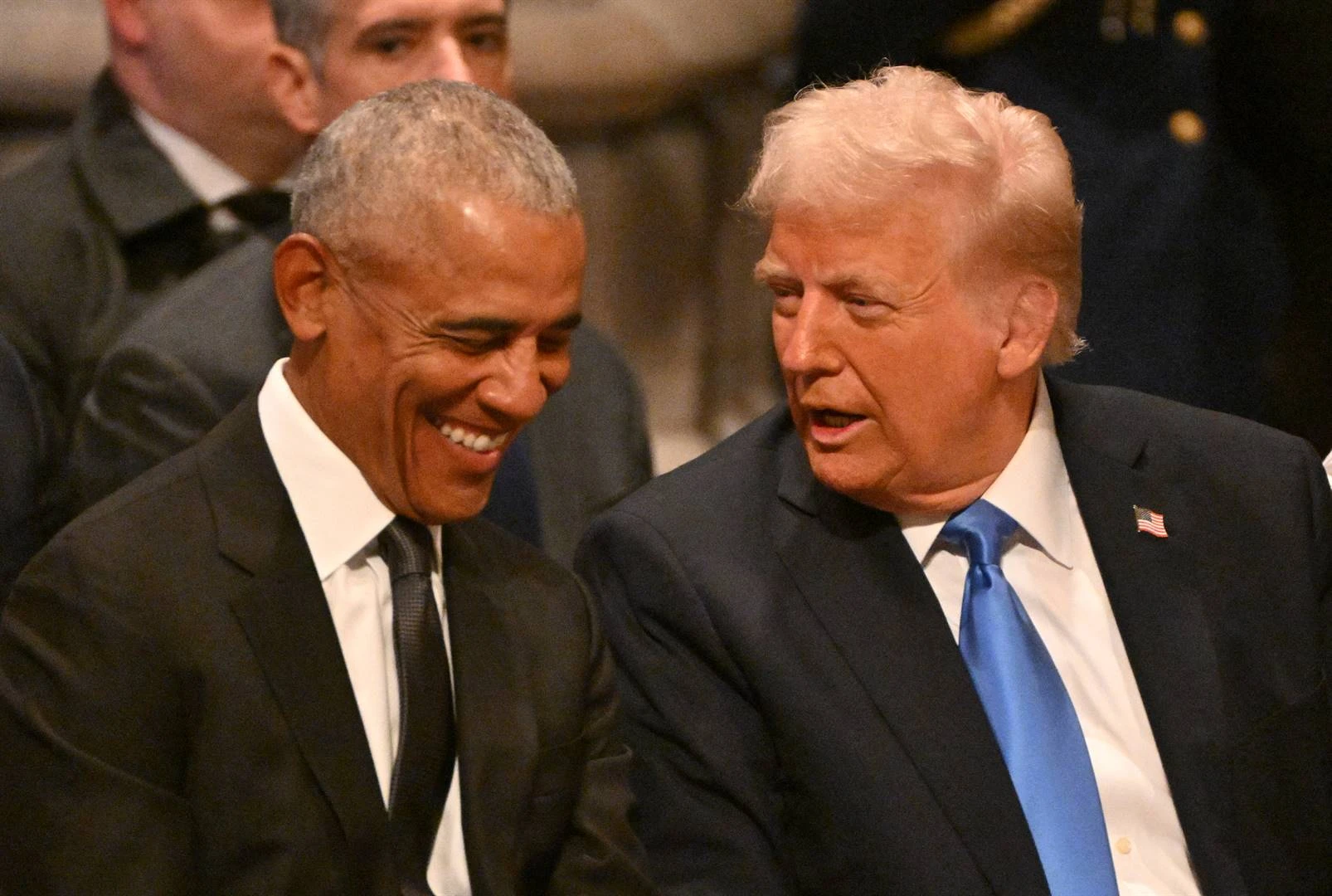 Trump beskuldig Obama van ‘verraad’, vra dat hy vervolg word