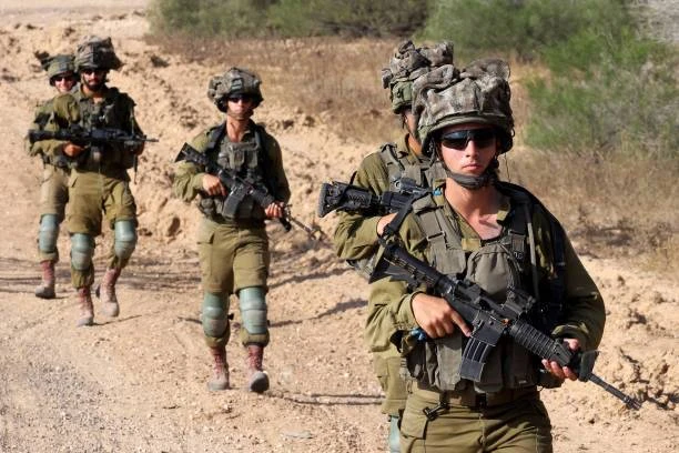 Israel verskerp aanvalle in Gasa, 70 Palestyne sterf