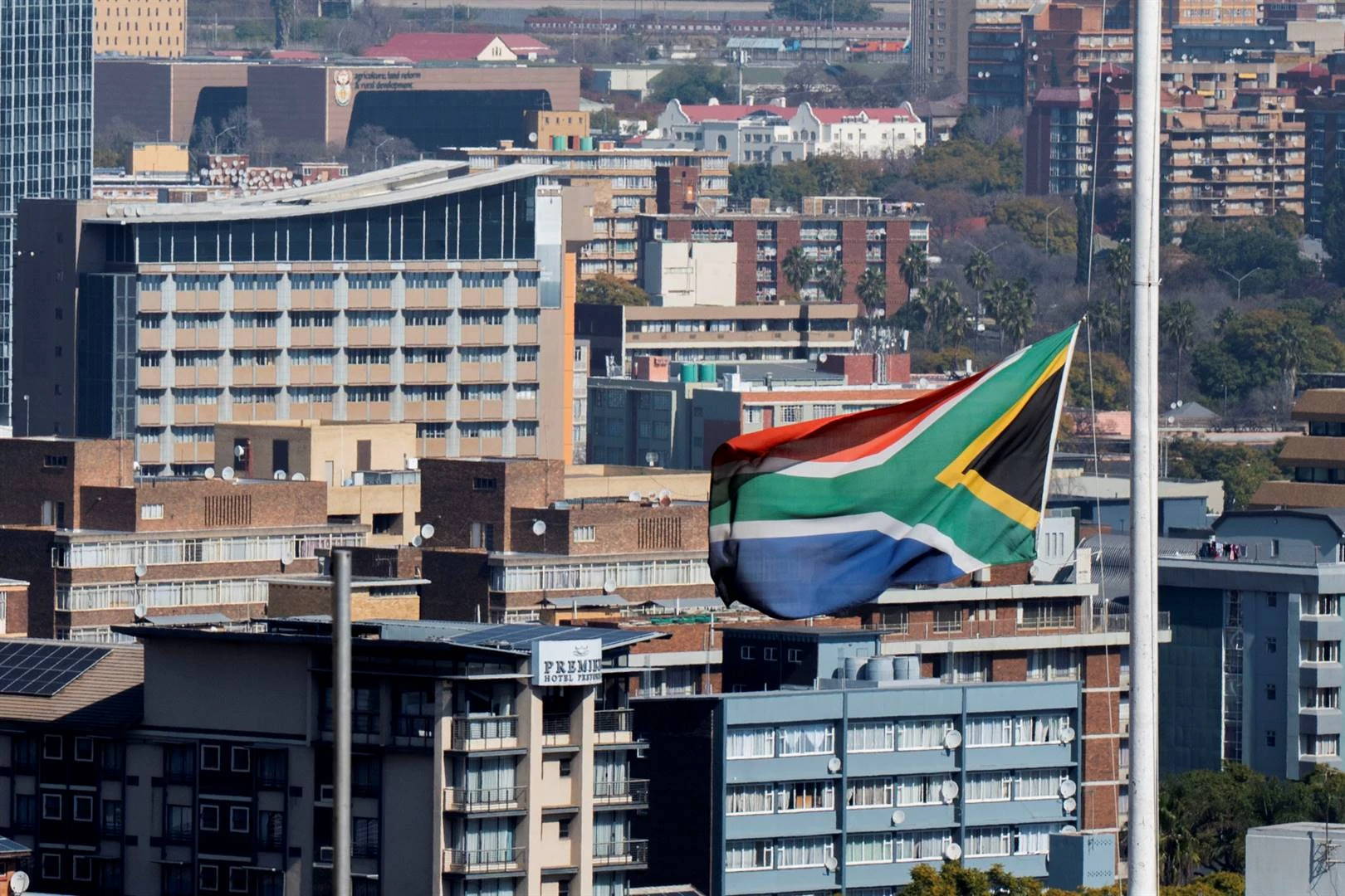 Ramaphosa sal huldeblyk lewer op Mabuza se begrafnis