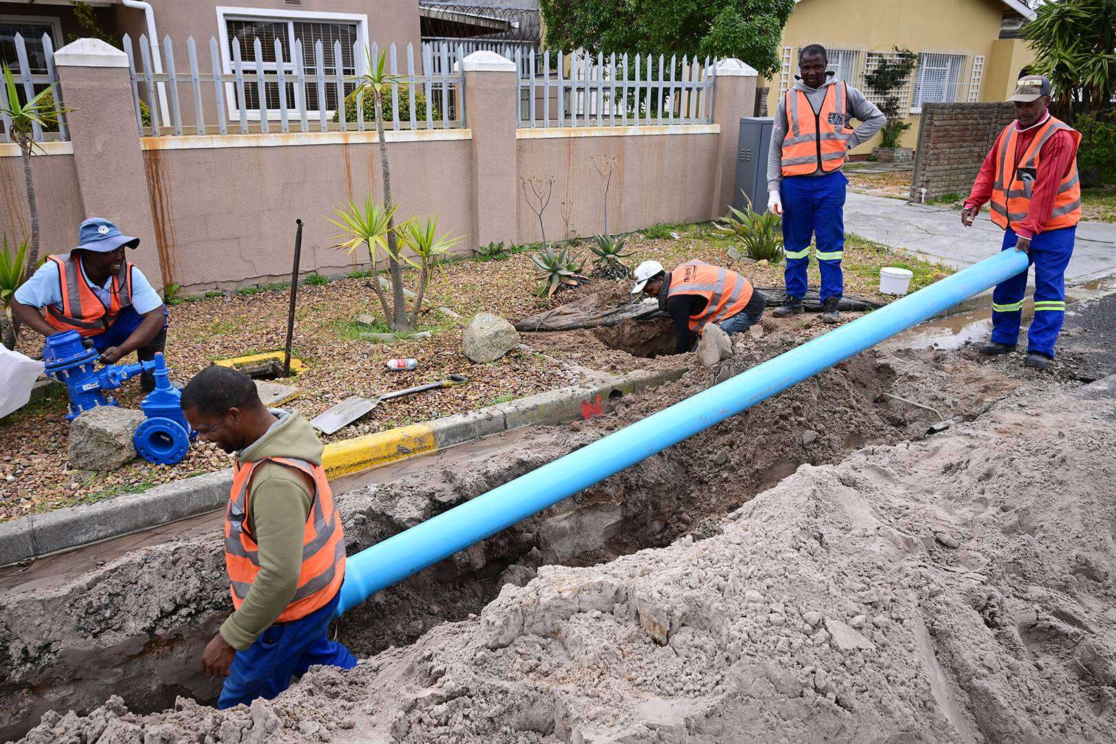 Meer as 26 km se pype binne 2 maande in Kaapstad vervang