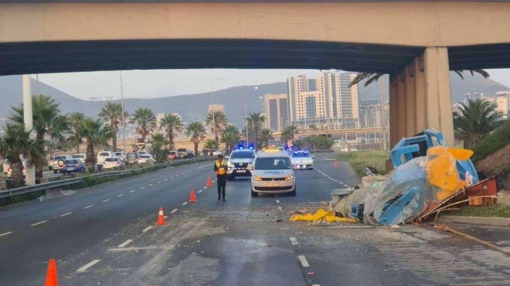 Driver arrested after truck crashes into Cape Town bridge on busy N1 highway