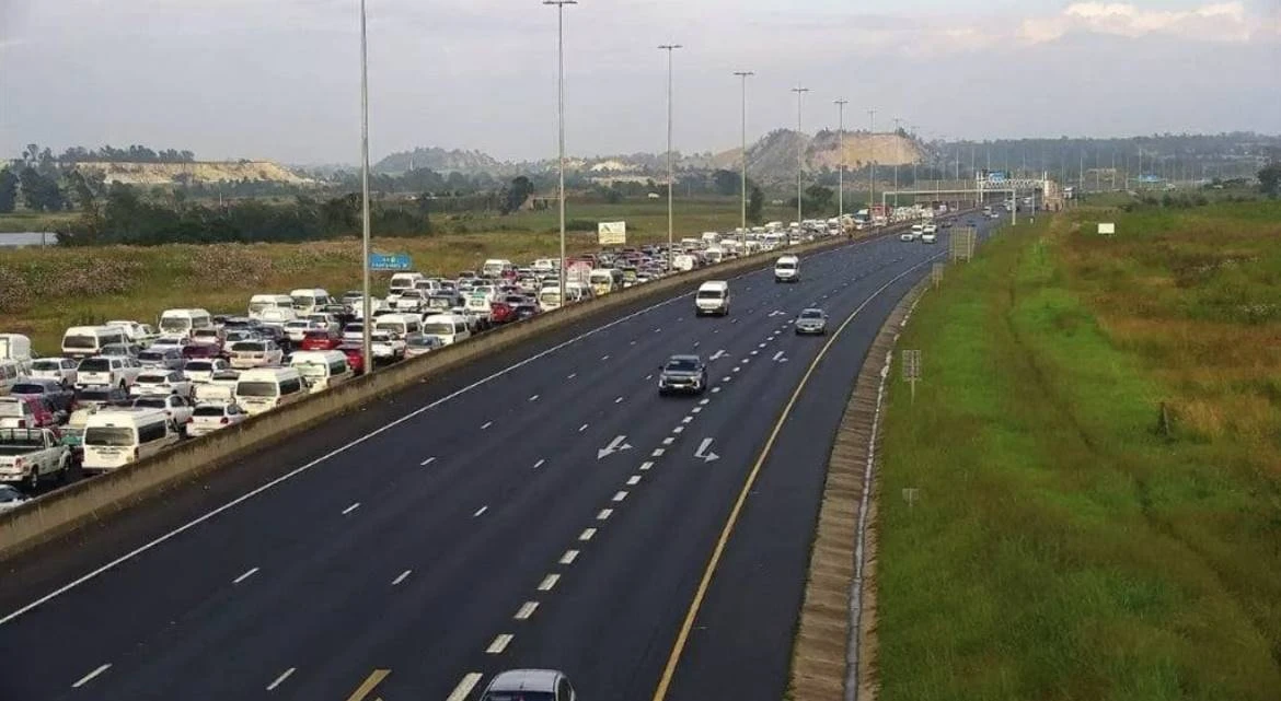 Ekurhuleni-metro skors padvalke wat ‘onwettig betoog’; tugstappe kom