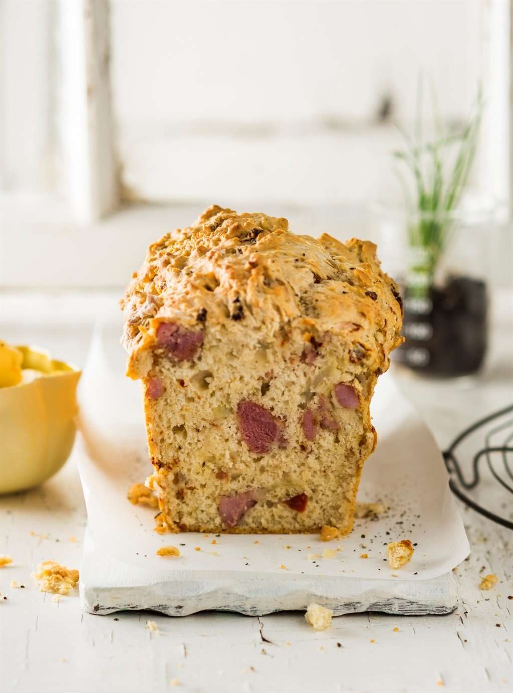 Easy onion and bacon beer bread