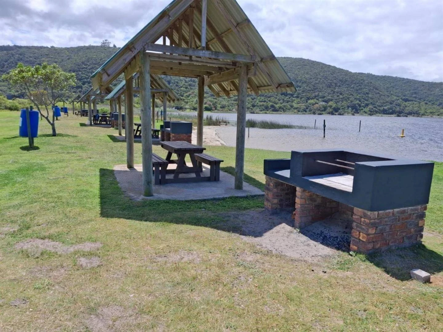 Meer in Tuinroete Nasionale Park weer oop ná alge-opbloei
