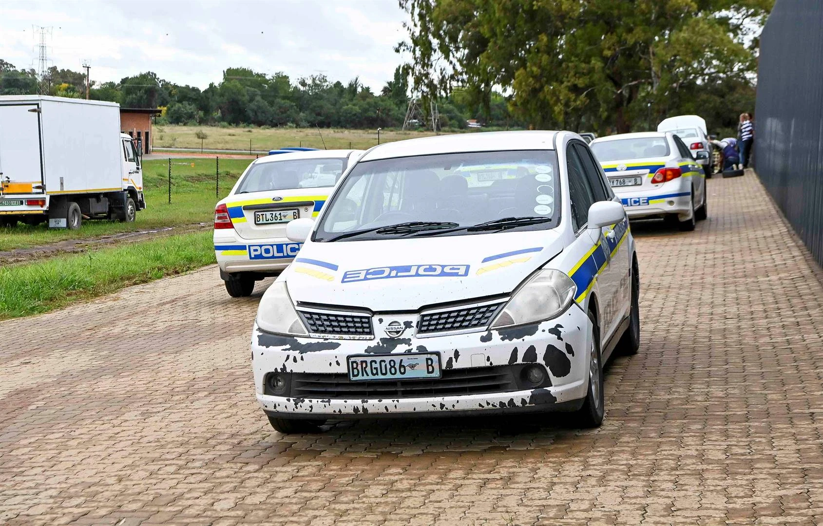 Vrystaatse polisie het skaars voertuie – en nou is 6 opgeveil vir skuld