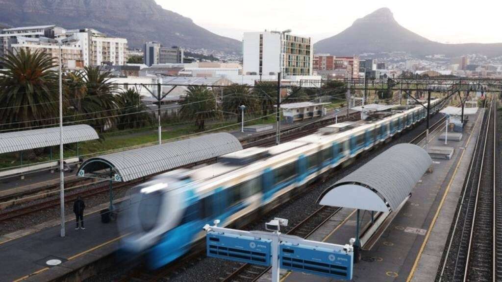 Back on track: Prasa finally signs passenger rail deal with City of Cape Town