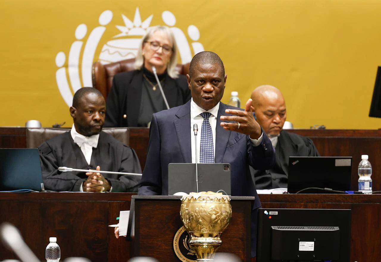 SA gaan nie meer hoed in die hand by Weste hulp vra – Mashatile