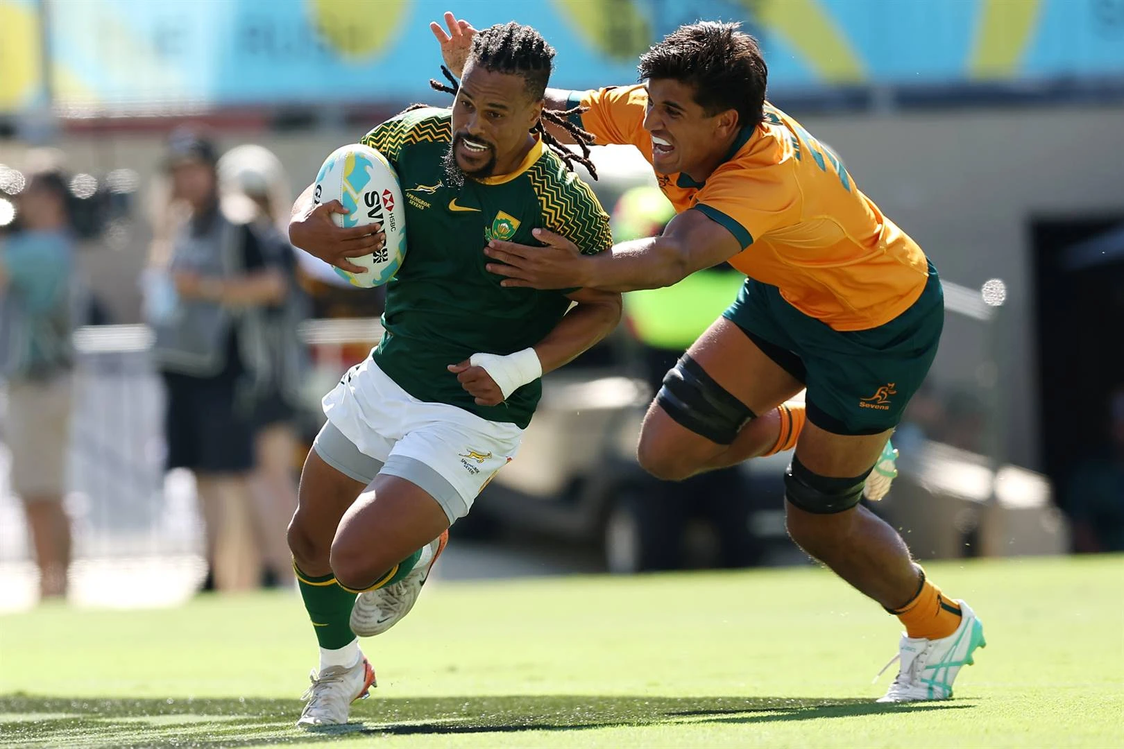 Blitsbokke probeer gifappels op sosiale media systap