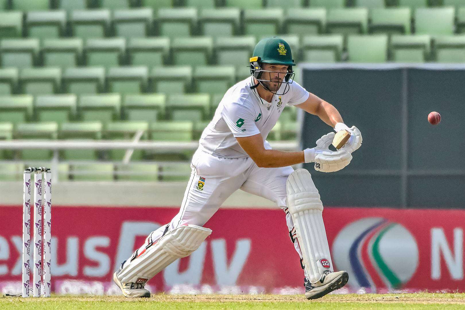 Mulder se tweede 50-tal in reeks neem Proteas tot 527/6