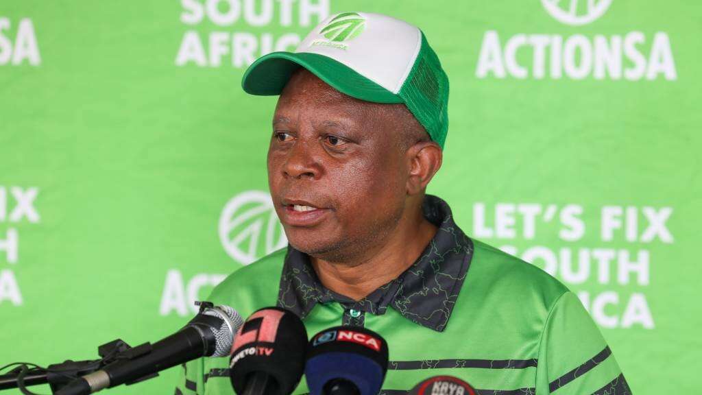 Mashaba threatens to withdraw support if ANC fails to remove Johannesburg mayor