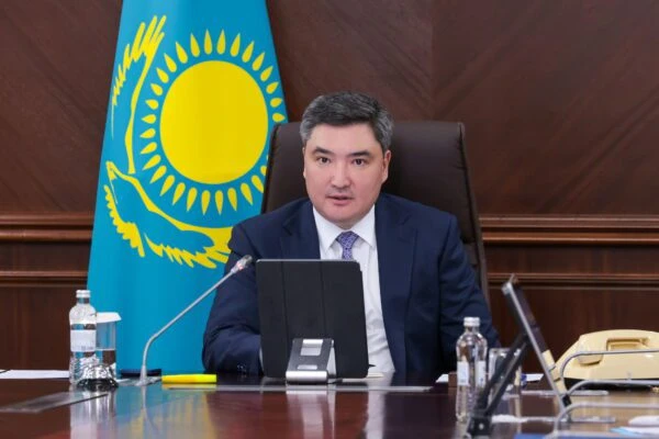 Правительство усиливает курс на инновации: Бектенов поручил срочно подготовить план развития науки