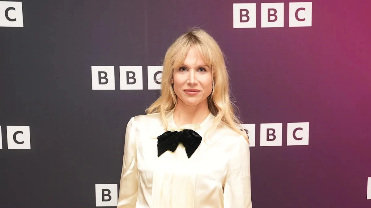 Amandaland renewed for third series