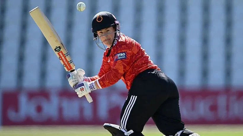 Blaze & Somerset boost Women's T20 Blast finals bid