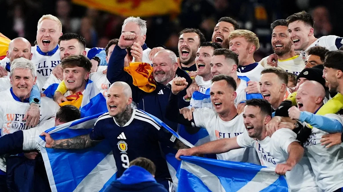 Clarke signs new Scotland deal until 2030 World Cup