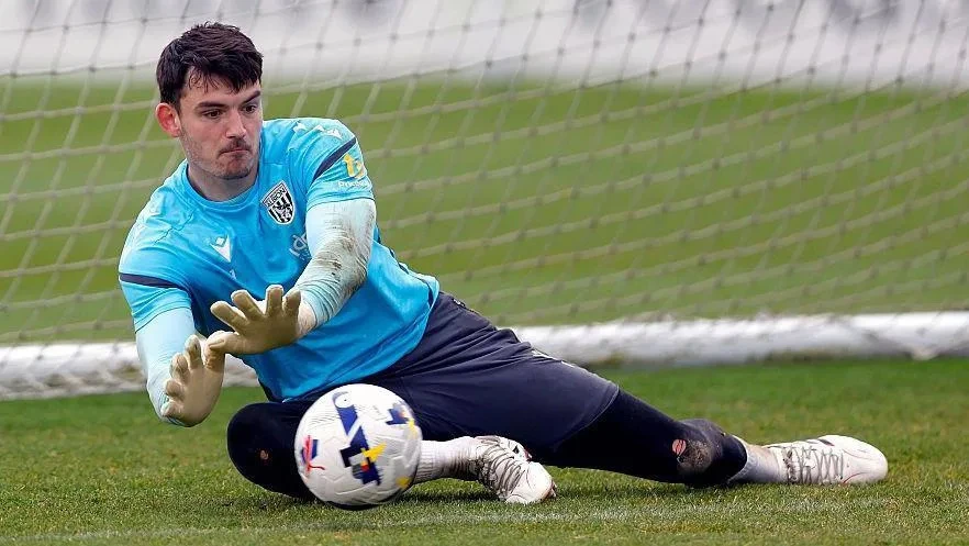 West Brom goalkeeper O'Leary signs new deal to 2029
