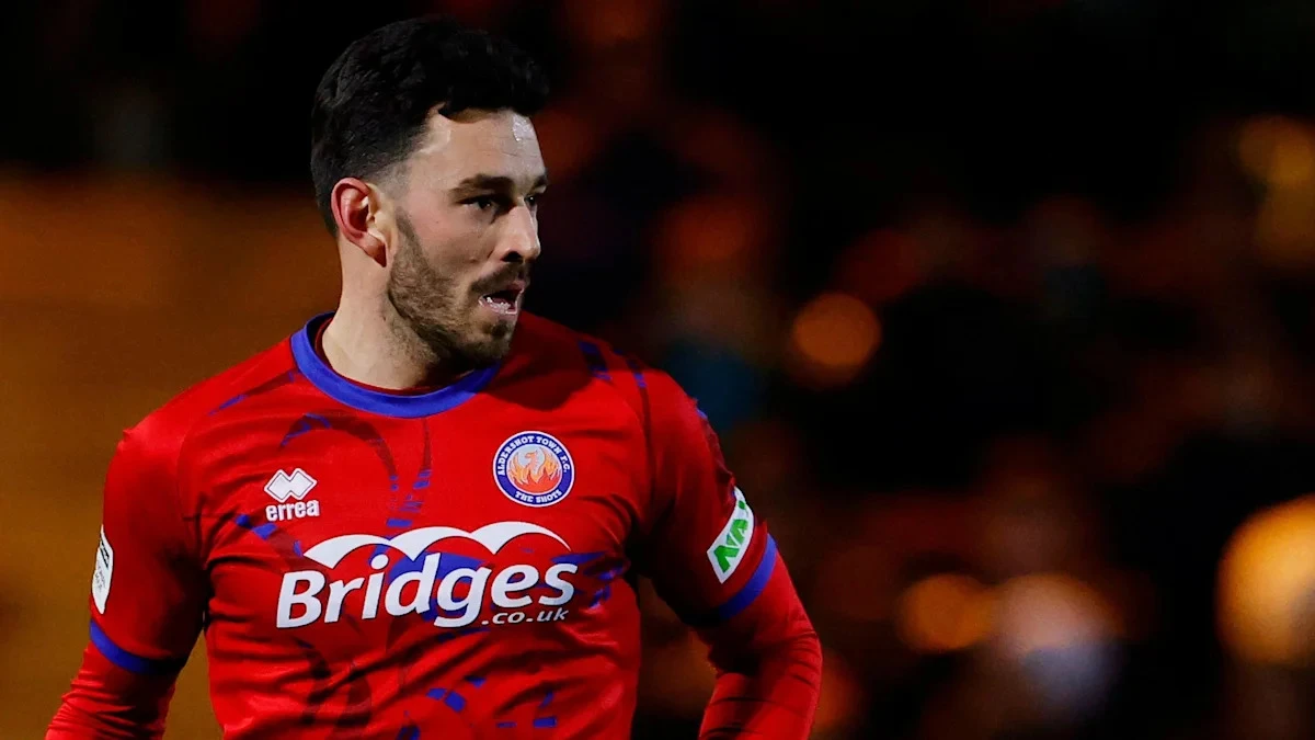 Sutton sign defender Nightingale from Aldershot