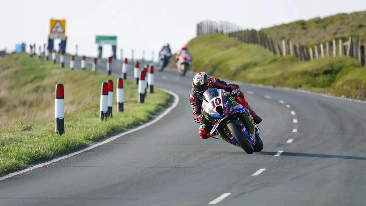 Roads close for final TT qualifying sessions