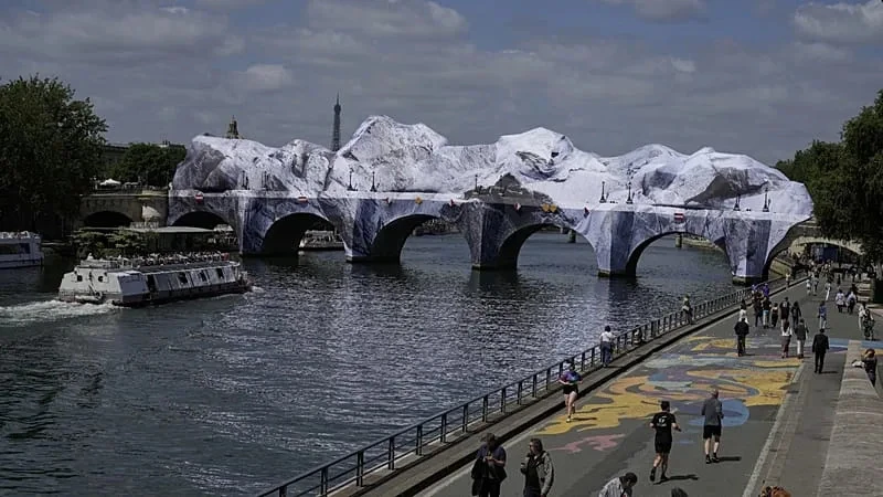 On the Pont Neuf, artist JR's 'Caverne' opens to the public